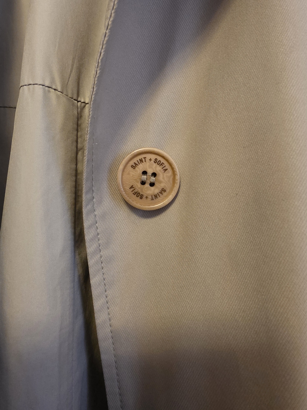 Saint + Sofia Classic Beige Trench Coat with Belt - Picture 4 of 6